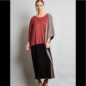 New Lightweight Knit Colorblock Maxi Dress